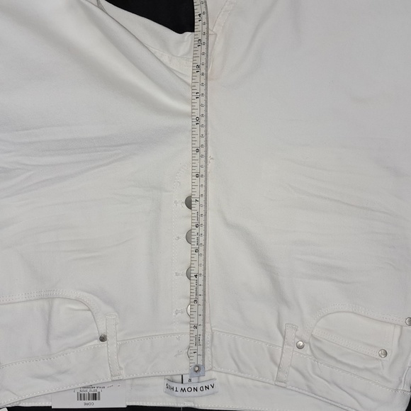 And Now This Women's Perfect Skinny Exposed Button Skinny Jeans - White - Picture 8 of 12
